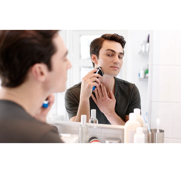 ماشین اصلاح و ریش تراش صورت فیلیپس مدل pt-890